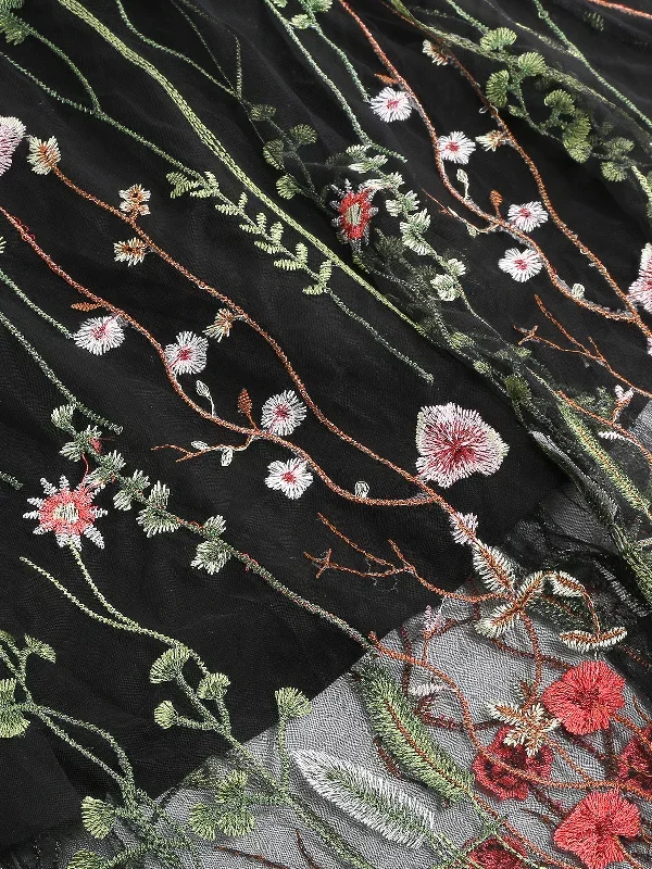 1950s-floral-embroidered-mesh-skirt