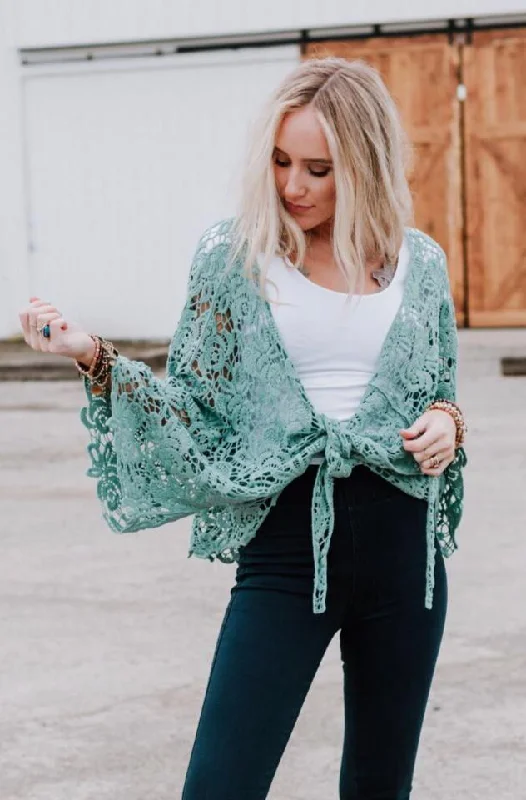 crochet-petal-kimono-wrap-mint