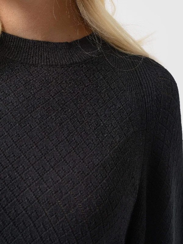 diamond-knit-sweater-black