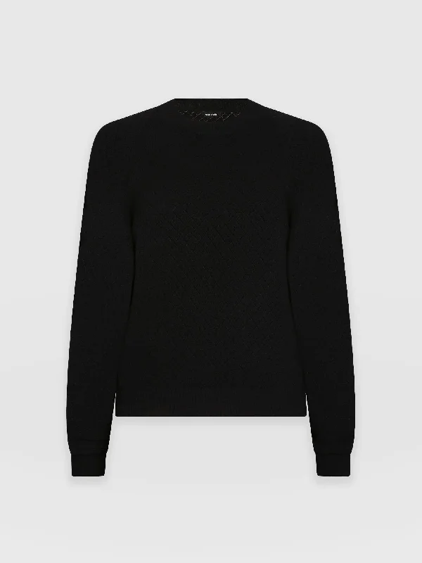 diamond-knit-sweater-black