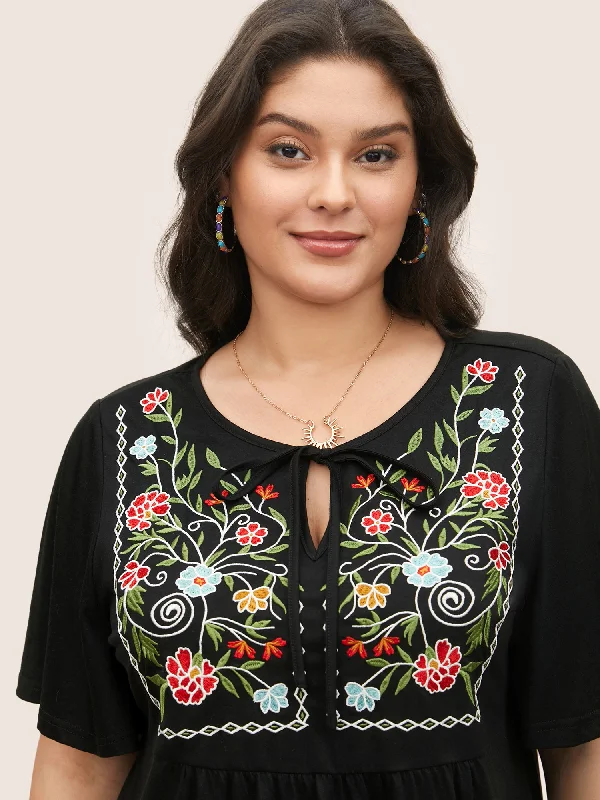 floral-embroidered-tie-knot-gathered-t-shirt