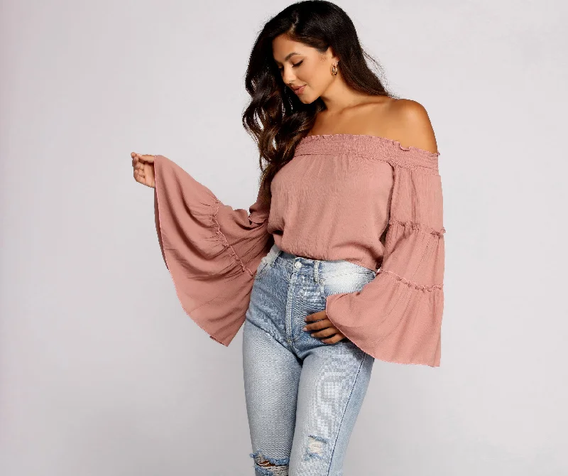 flowy-feels-off-the-shoulder-crop-top-060030836500