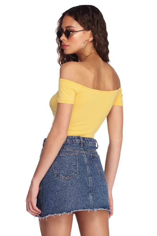 knot-over-you-off-shoulder-crop-top-060010101999