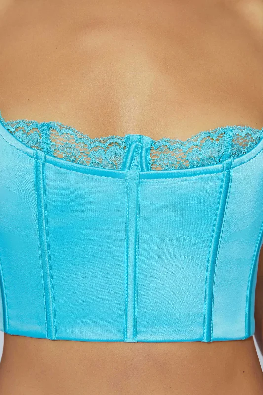 lake-lace-cami-crop-top-aquamarine